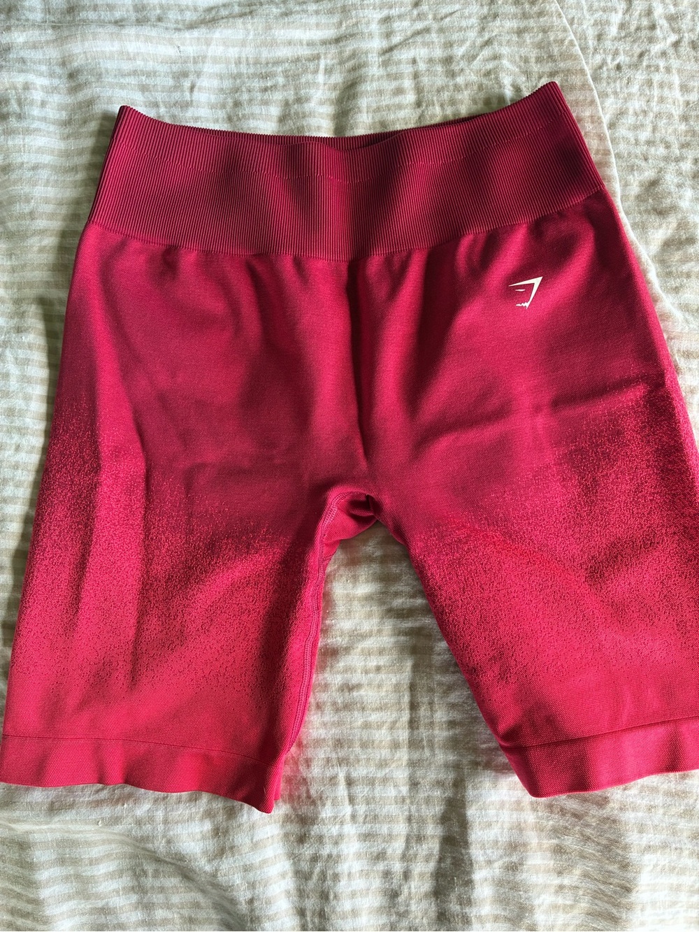 Gymshark Seamless High-Waist Bike Shorts - Fuchsia and Red